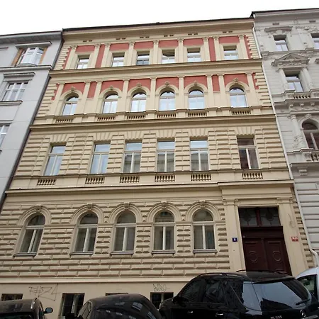 Apartment Halkova Studio